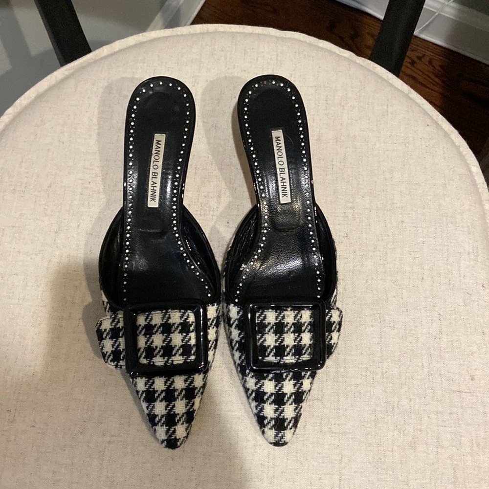 Manolo Blahnik mayale mules